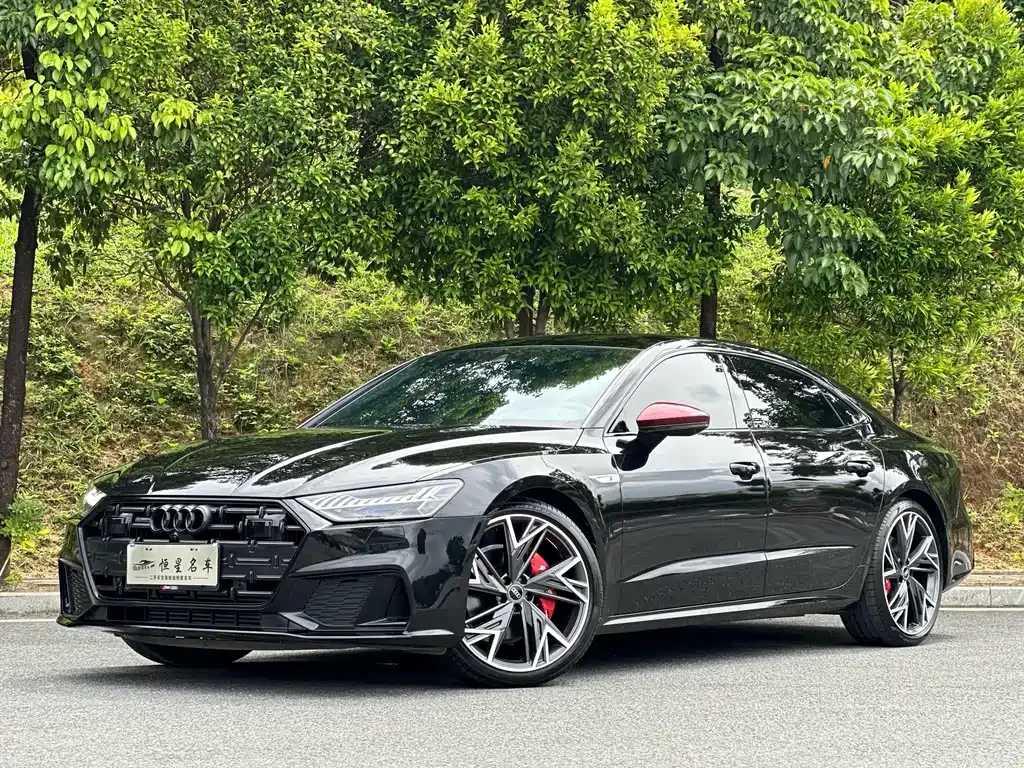 Audi A7L — фото 1