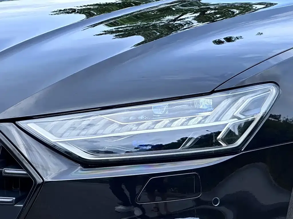 Audi A7L — фото 5