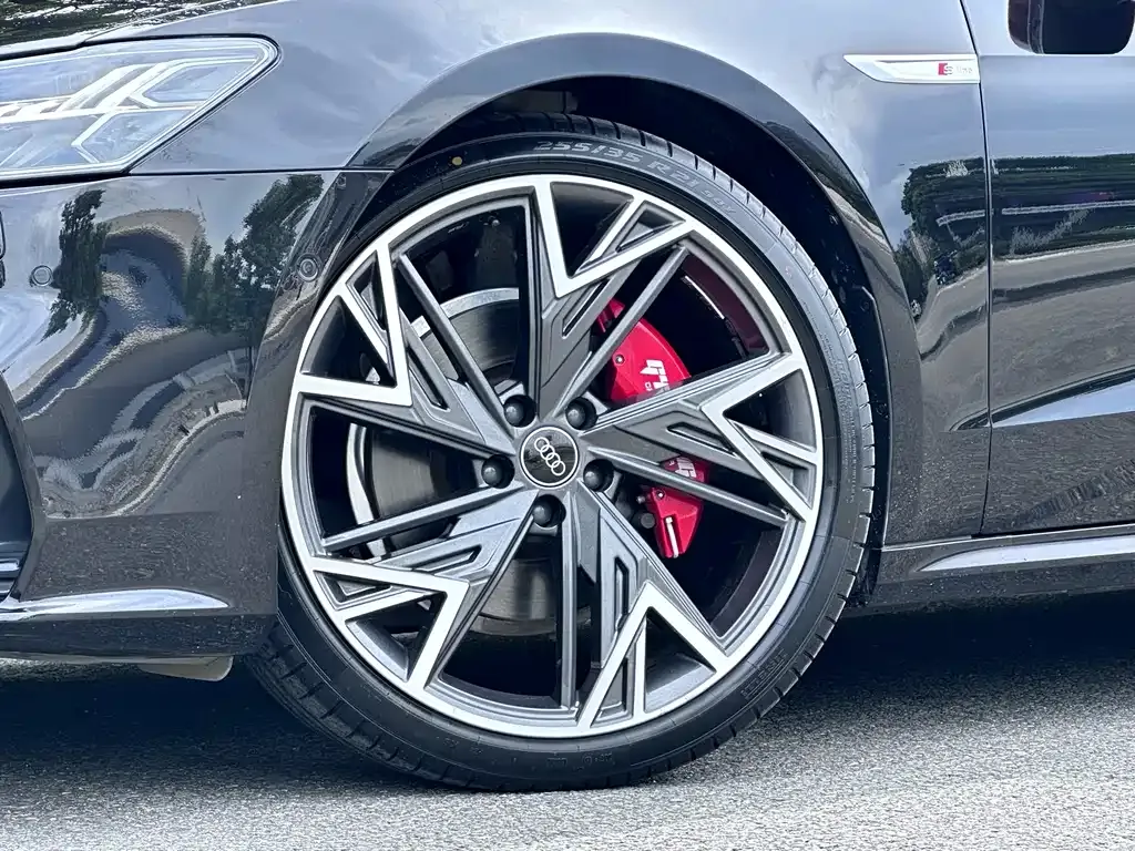 Audi A7L — фото 6
