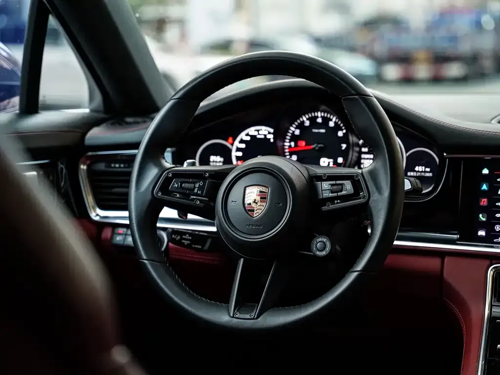 Porsche Panamera — фото 10