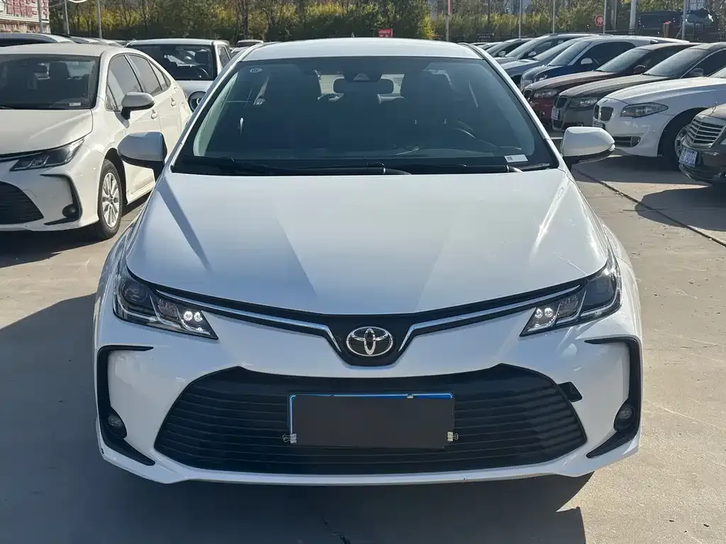 Toyota Corolla — фото 2