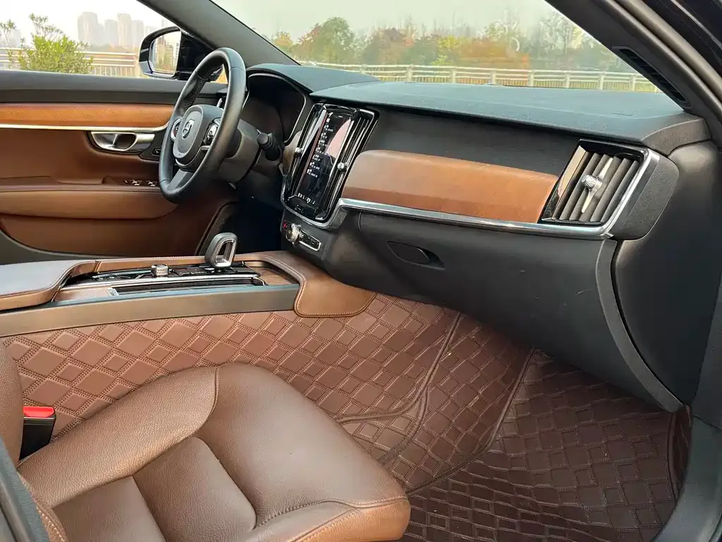 Volvo S90 — фото 10