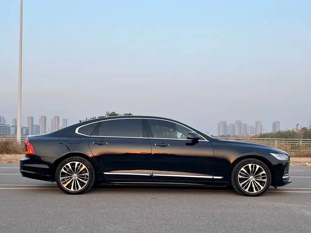 Volvo S90 — фото 2