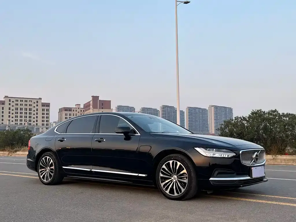 Volvo S90 — фото 3