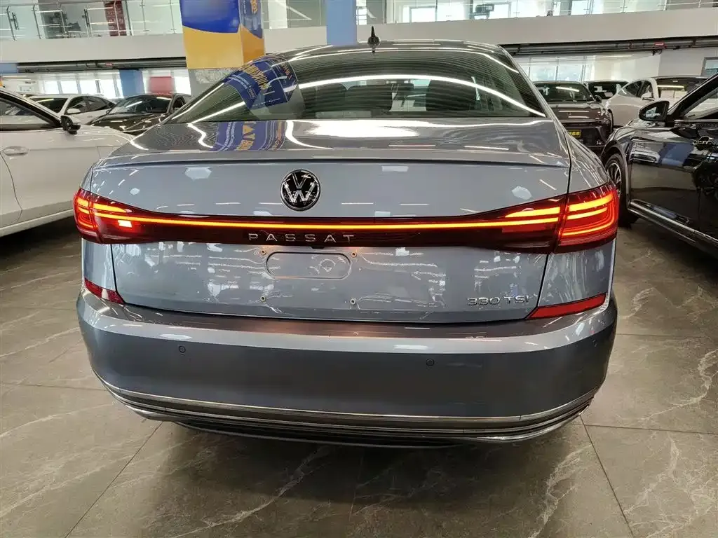 Volkswagen Passat — фото 6