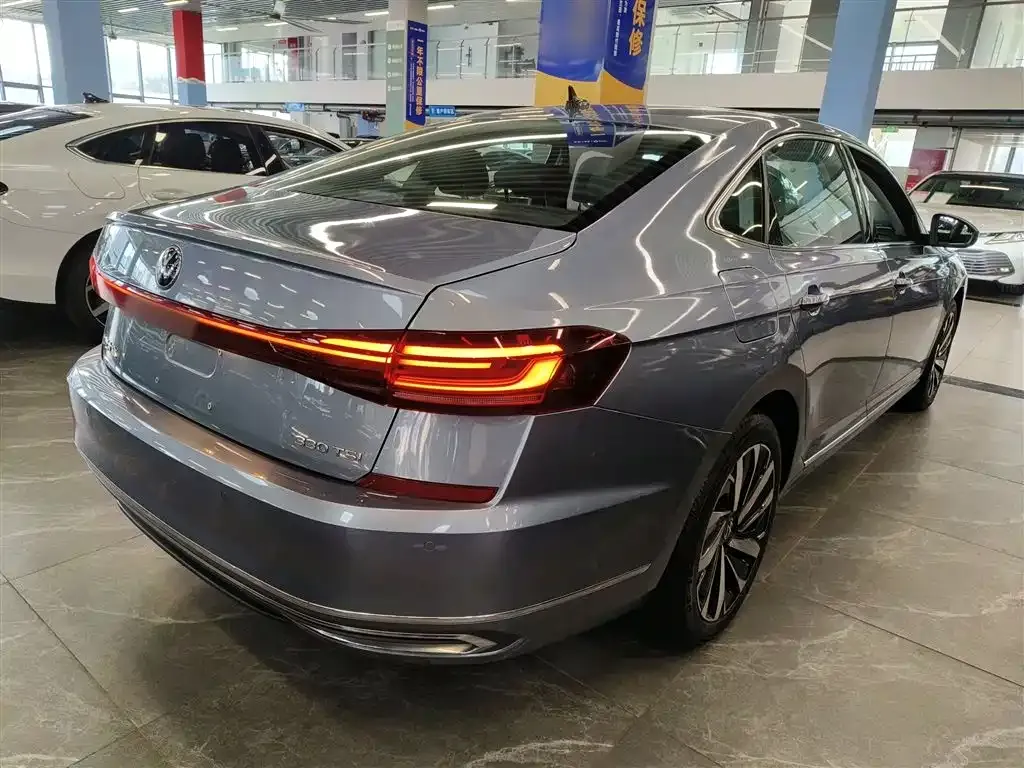 Volkswagen Passat — фото 7