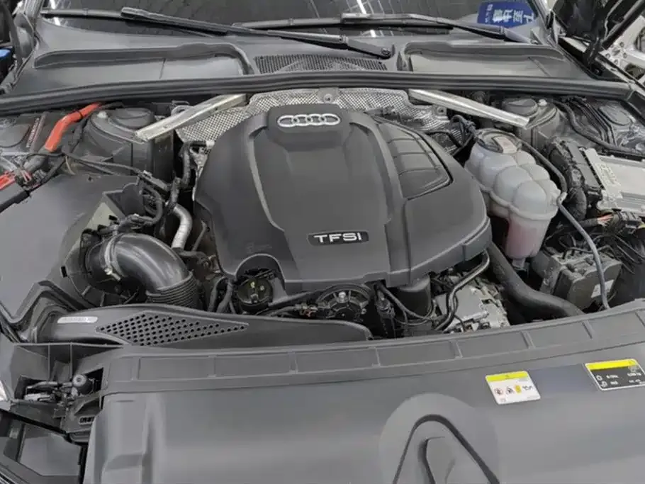 Audi A4L 2021 из CN, фото 10