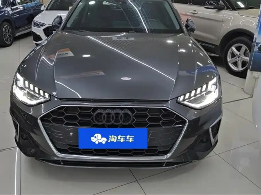 Audi A4L 2021 из CN, фото 2