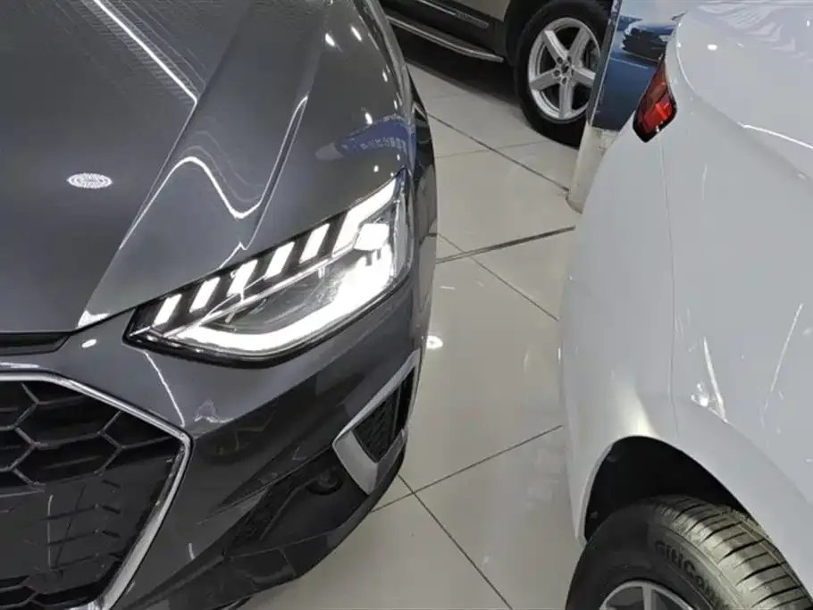 Audi A4L 2021 из CN, фото 5