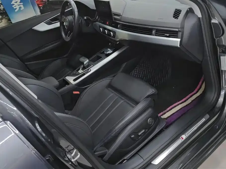 Audi A4L 2021 из CN, фото 8