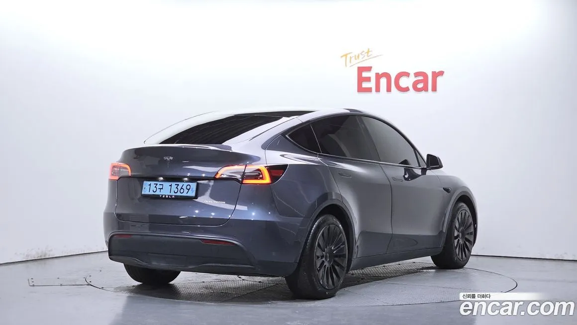 Tesla Model Y 2021 из KR, фото 2