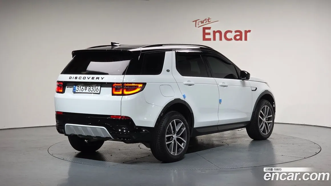Land Rover Discovery Sport — фото 2