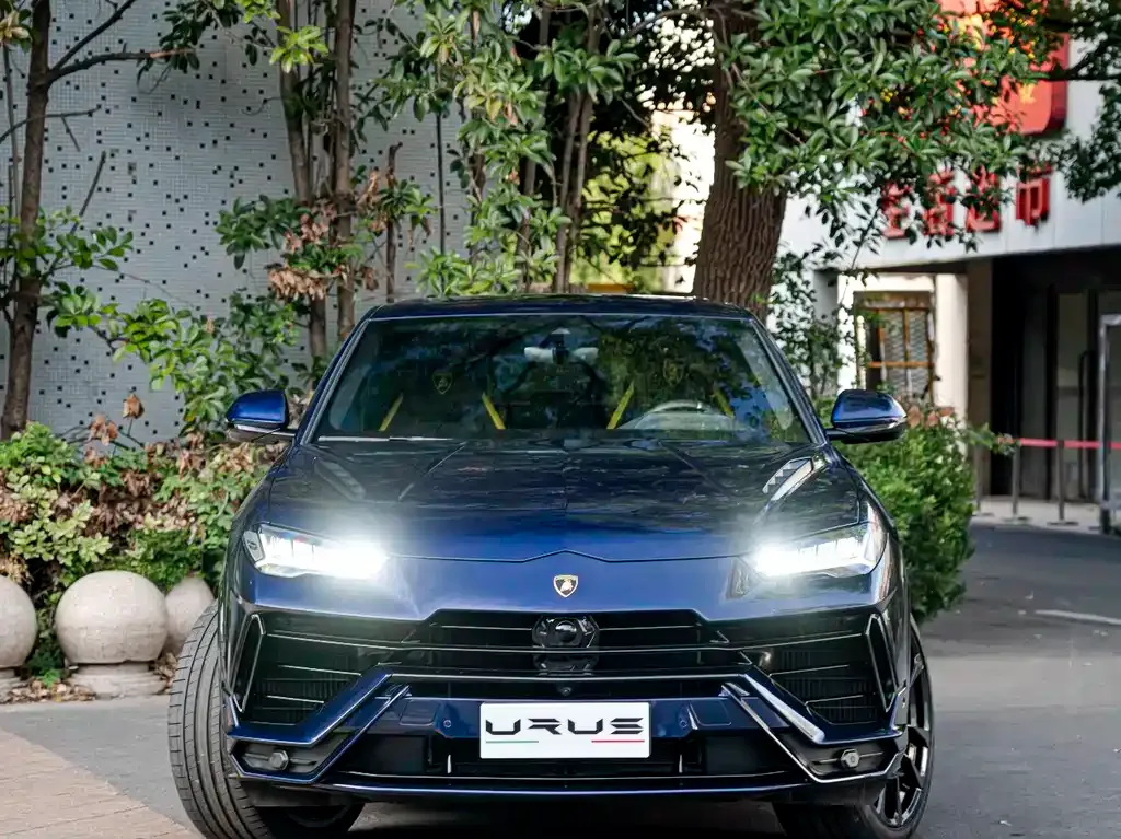 Lamborghini Urus — фото 2