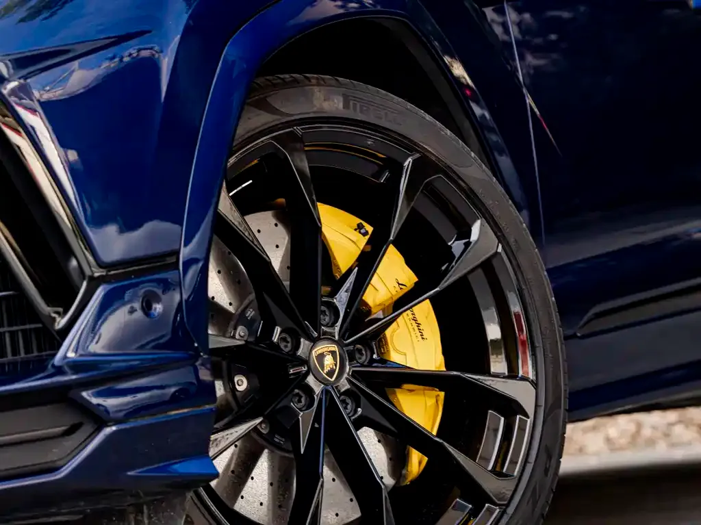 Lamborghini Urus — фото 3