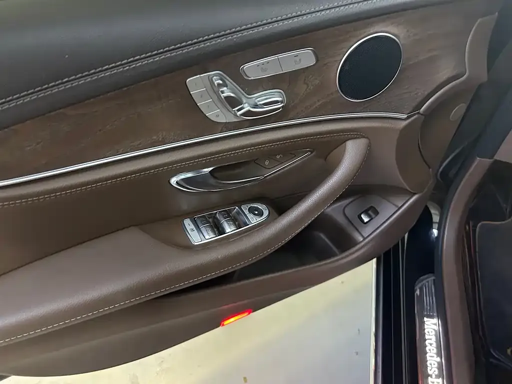 Mercedes-Benz E-Class 2022 из CN, фото 4