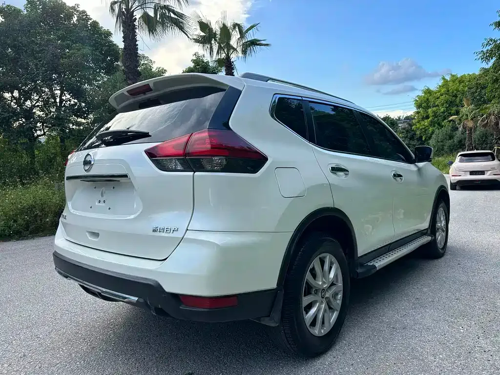 Nissan X-Trail — фото 4