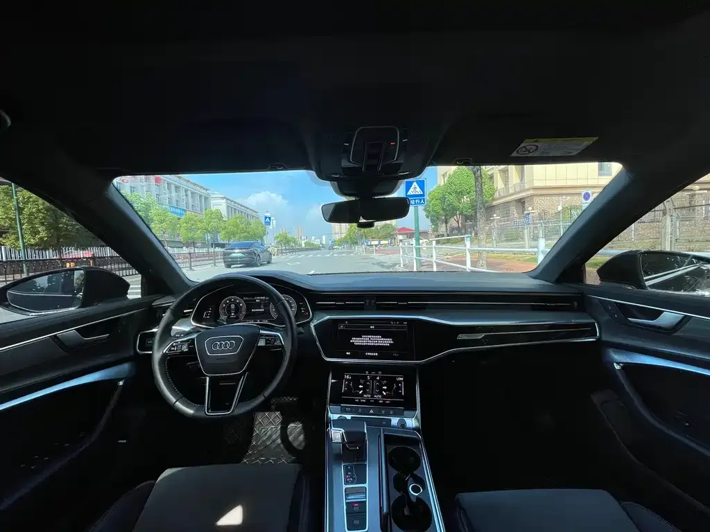 Audi A6L 2021 из CN, фото 5