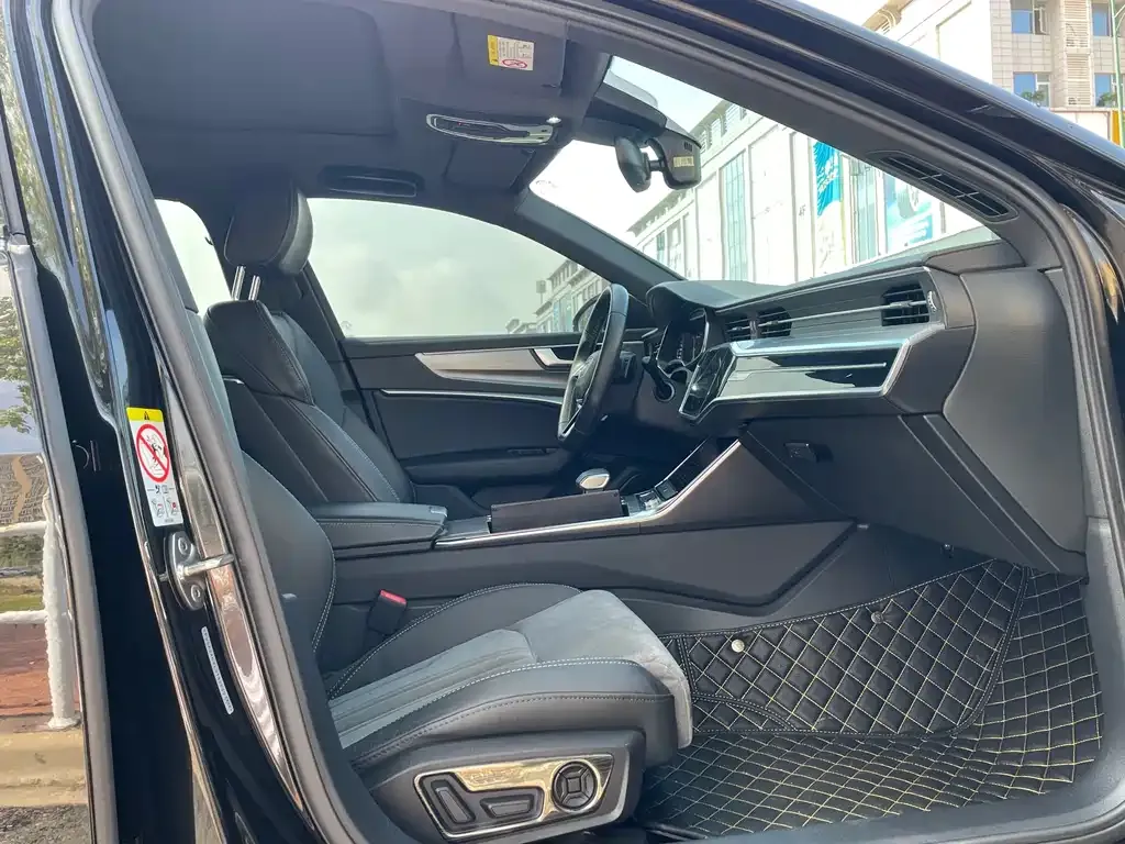 Audi A6L 2021 из CN, фото 7
