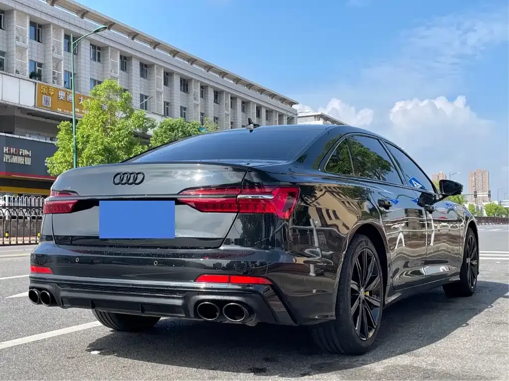 Audi A6L 2021 из CN, фото 9