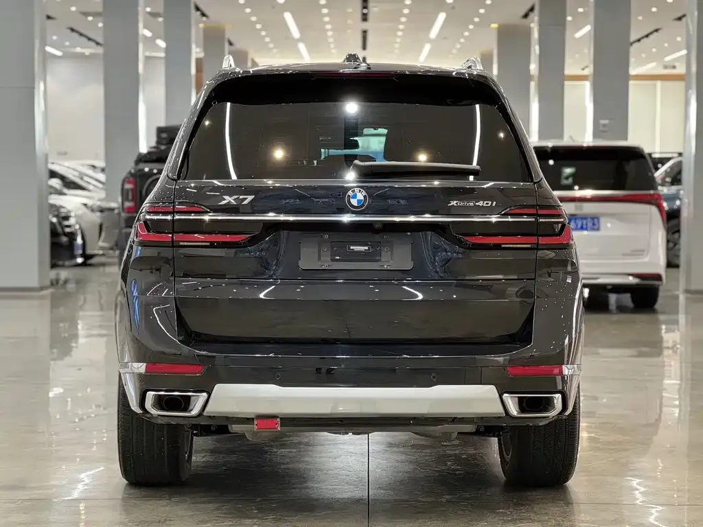 BMW X7 — фото 4