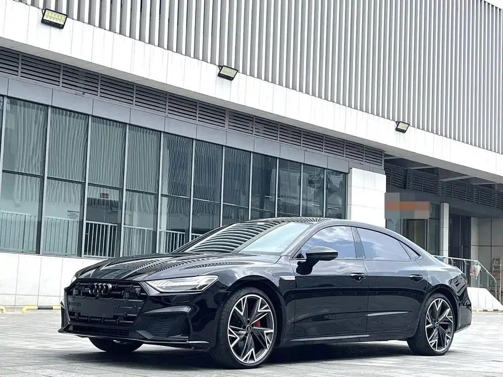 Audi A7L 2023 из CN, фото 1