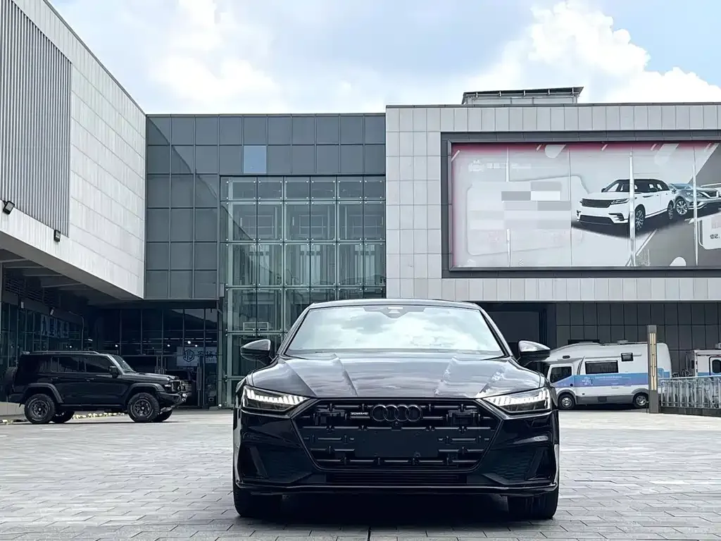 Audi A7L 2023 из CN, фото 2