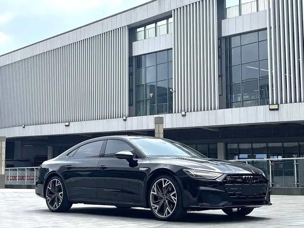 Audi A7L 2023 из CN, фото 3