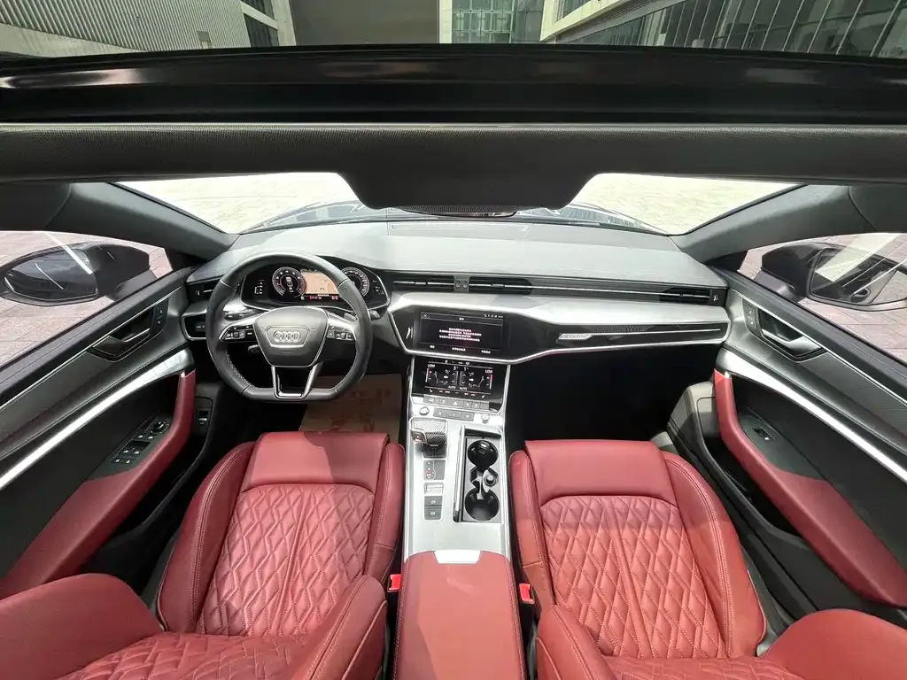 Audi A7L 2023 из CN, фото 7