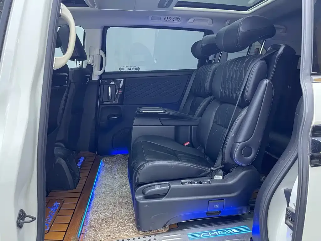 Honda Elysion 2021 из CN, фото 6