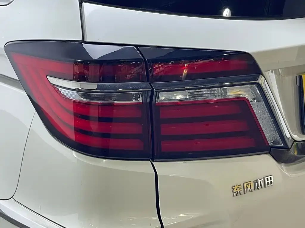 Honda Elysion 2021 из CN, фото 9