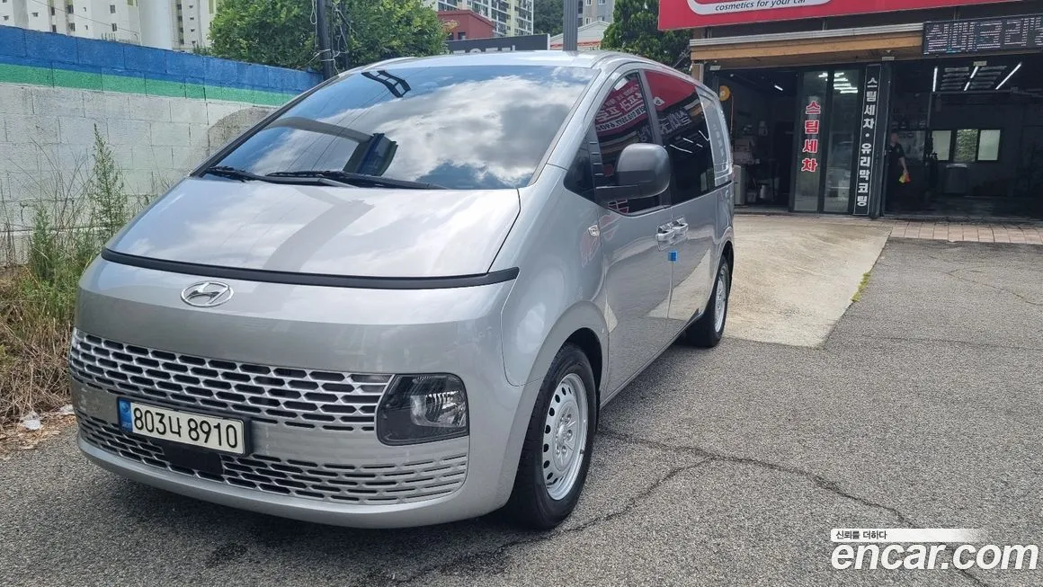 Hyundai Staria — фото 1