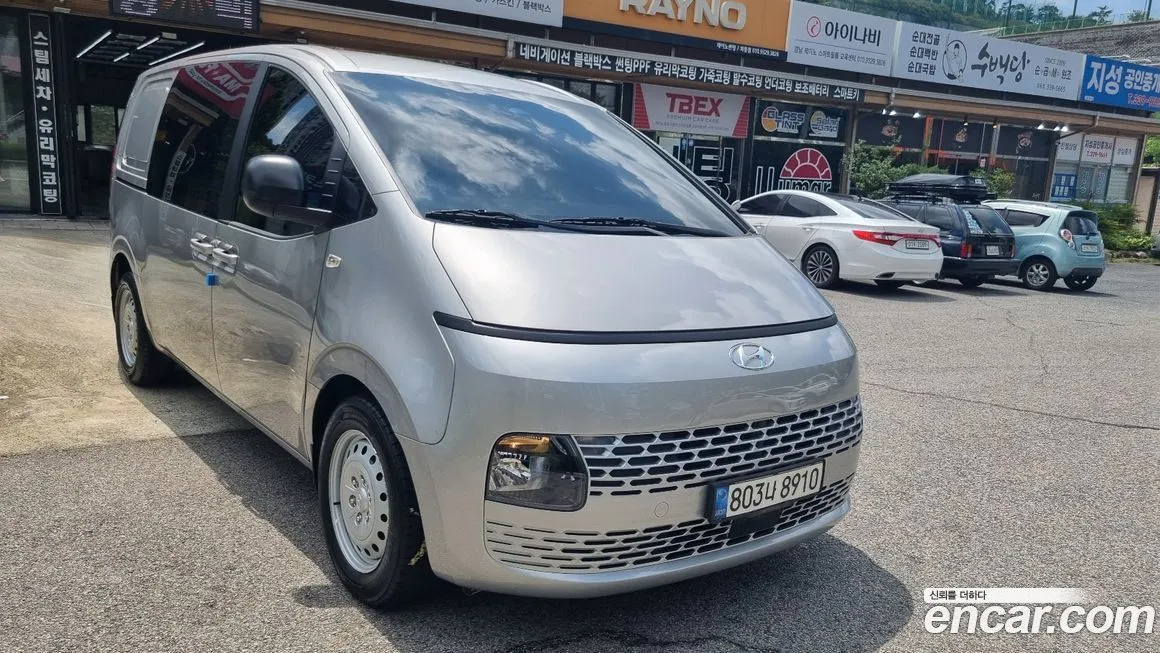 Hyundai Staria — фото 3