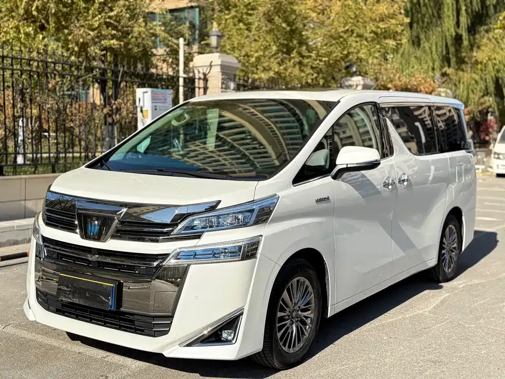 Toyota Vellfire 2022 из CN, фото 1