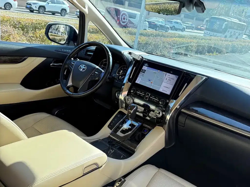 Toyota Vellfire 2022 из CN, фото 10