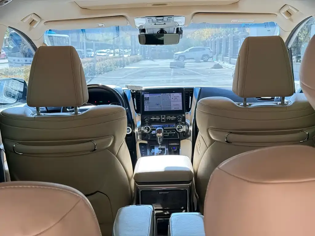 Toyota Vellfire 2022 из CN, фото 8