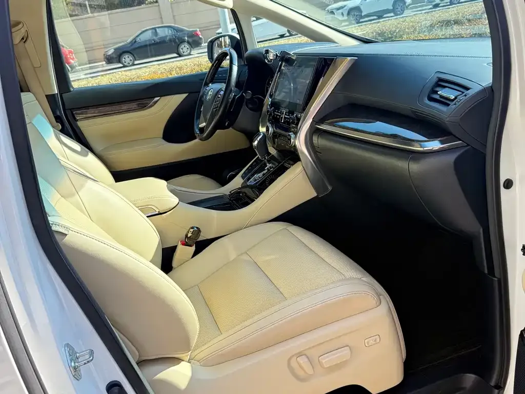 Toyota Vellfire 2022 из CN, фото 9