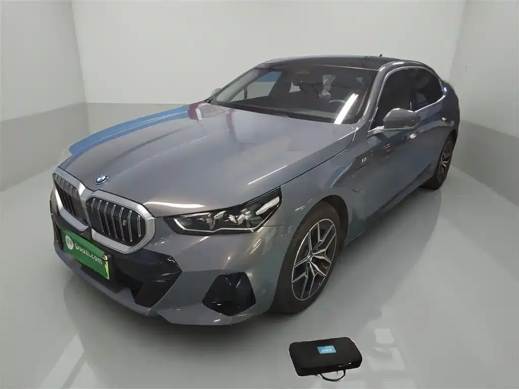 BMW i5 2024 из CN, фото 1