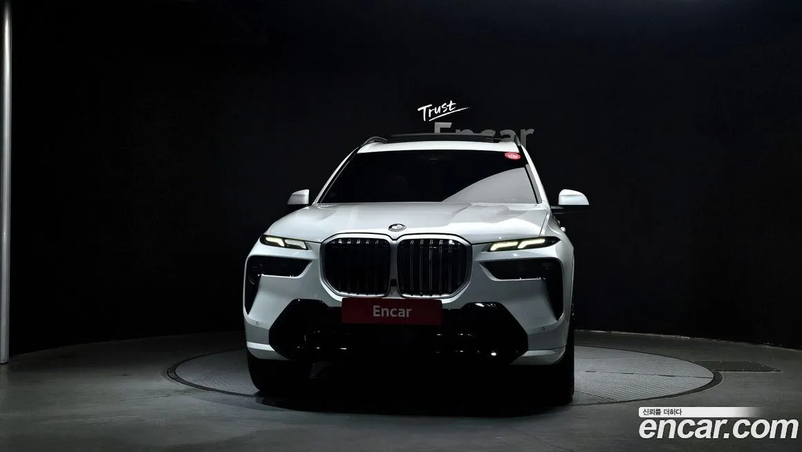 BMW X7 — фото 3