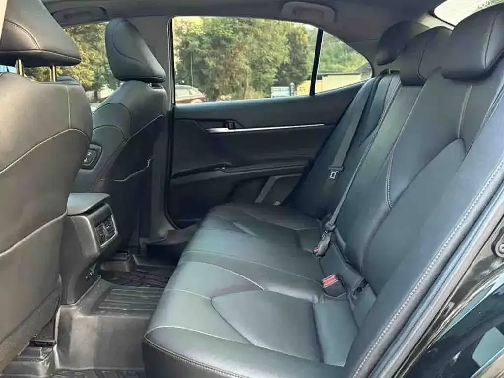 Toyota Camry 2021 из CN, фото 4