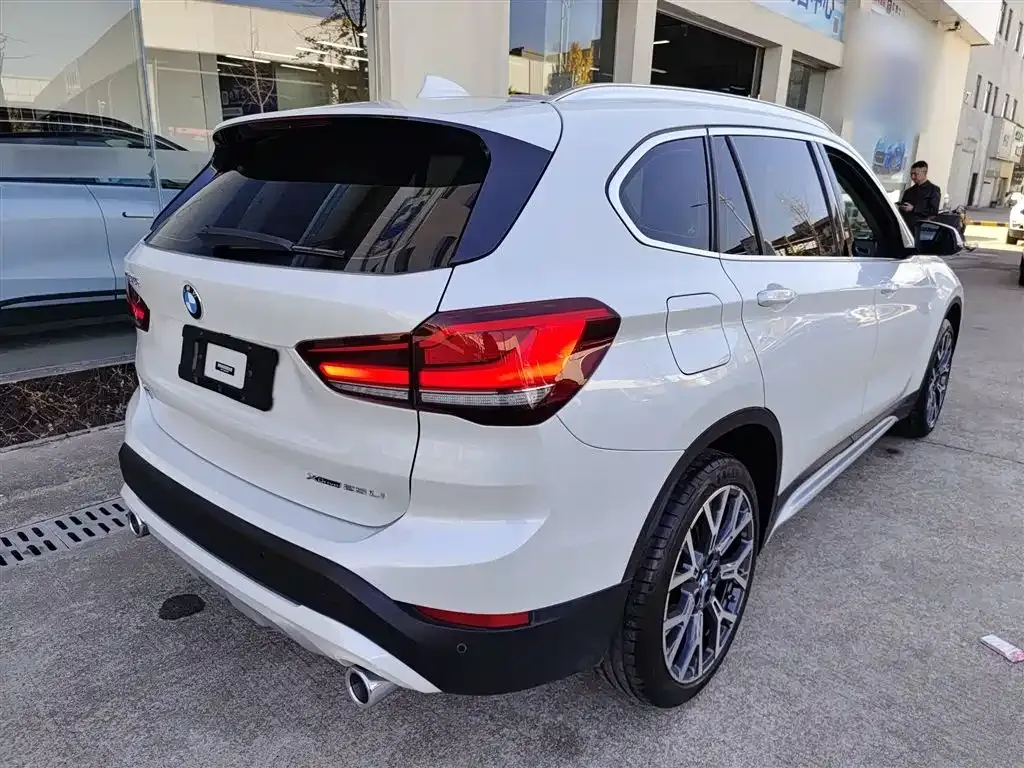 BMW X1 — фото 7