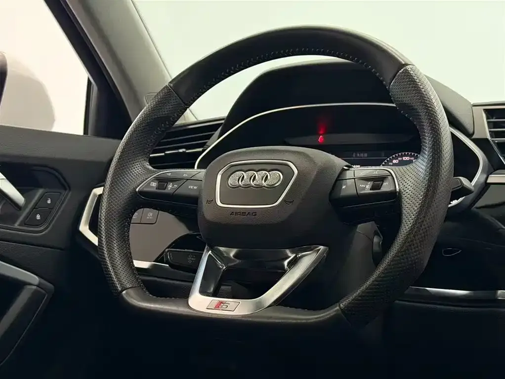 Audi Q3 Sportback 2021 из CN, фото 7
