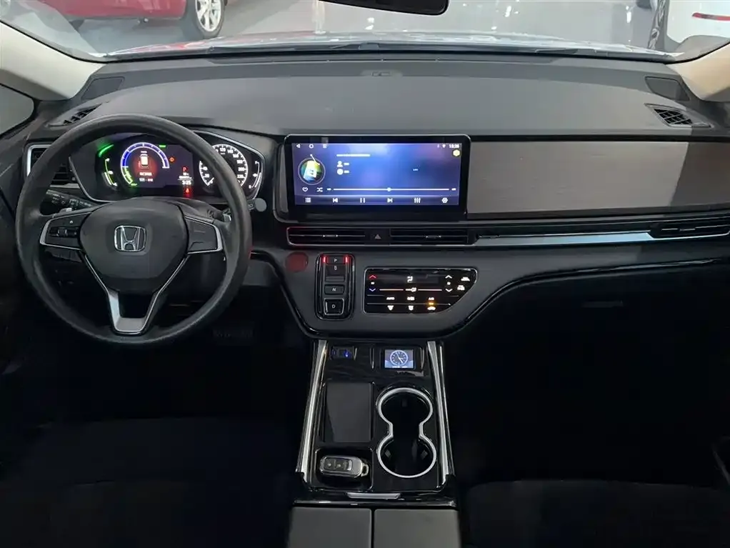 Honda Odyssey — фото 10