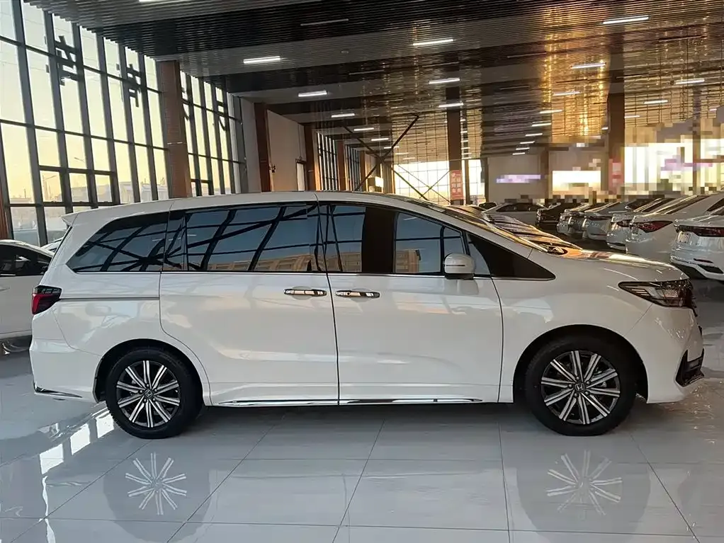 Honda Odyssey — фото 4