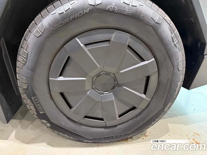Tesla Cybertruck 2024 из KR, фото 7