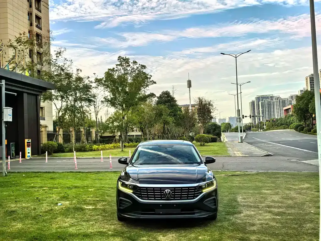 Volkswagen Passat 2022 из CN, фото 2