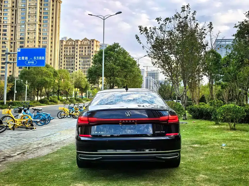 Volkswagen Passat 2022 из CN, фото 4