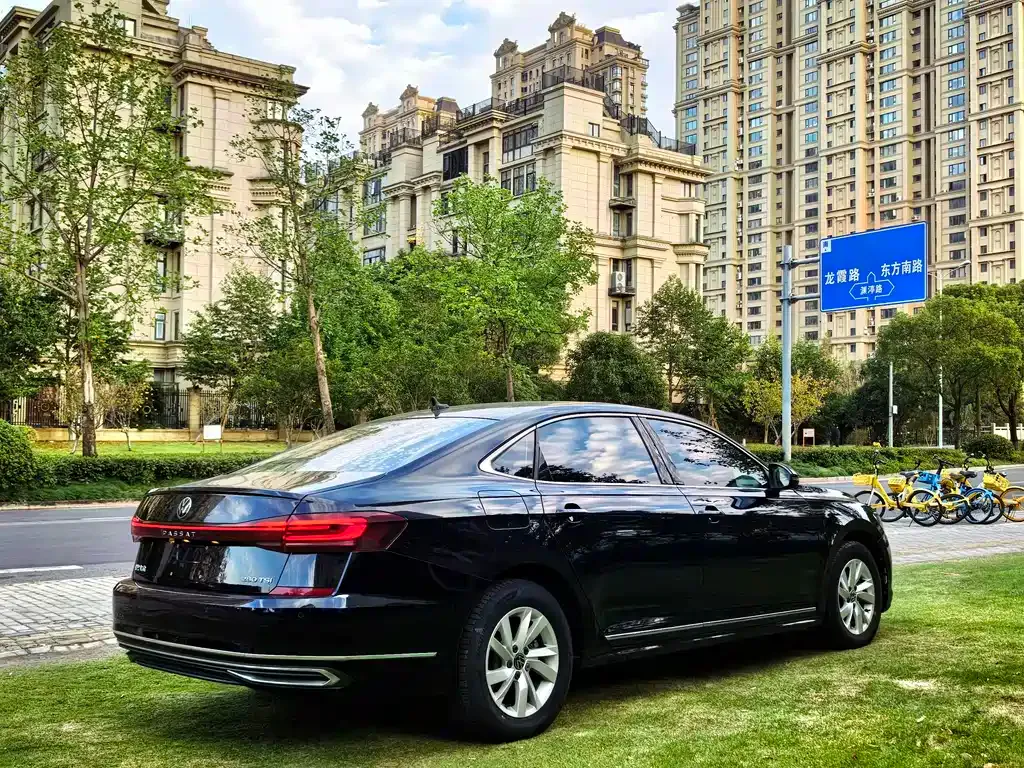 Volkswagen Passat 2022 из CN, фото 5