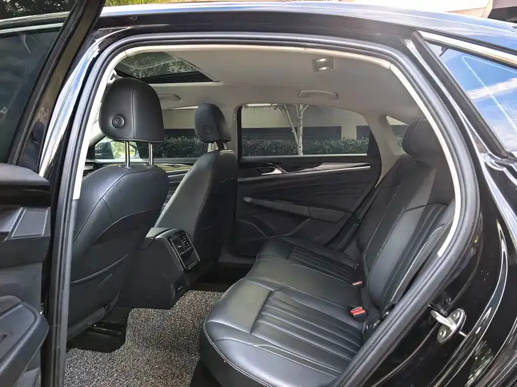 Volkswagen Passat 2022 из CN, фото 9