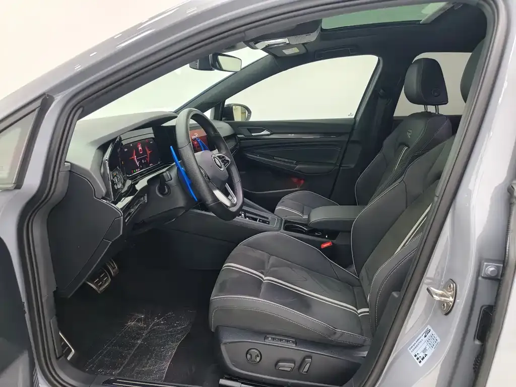 Volkswagen Golf 2021 из CN, фото 7