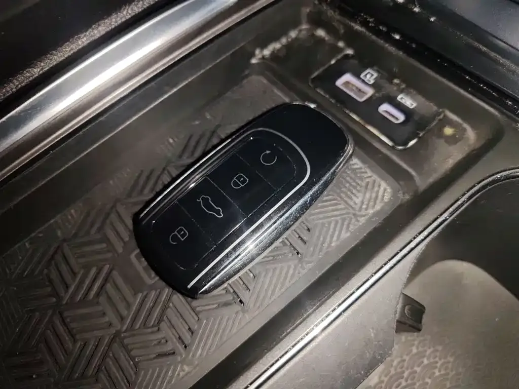 Chery Tiggo 8 PRO NEV — фото 9